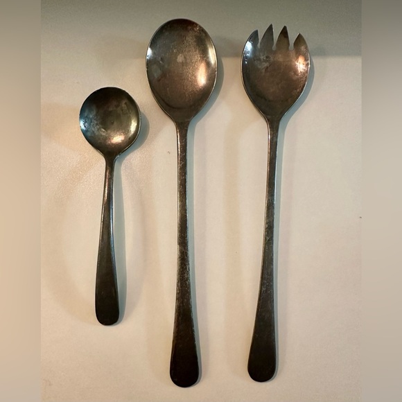 Vintage Silver Plate Italy Serving Salad Spoon and Fork Set 9" Plus Extra Spoon - Picture 1 of 2